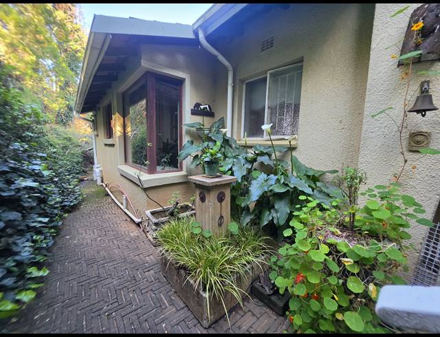4 BEDROOM HOUSE FOR SALE IN GLENVISTA